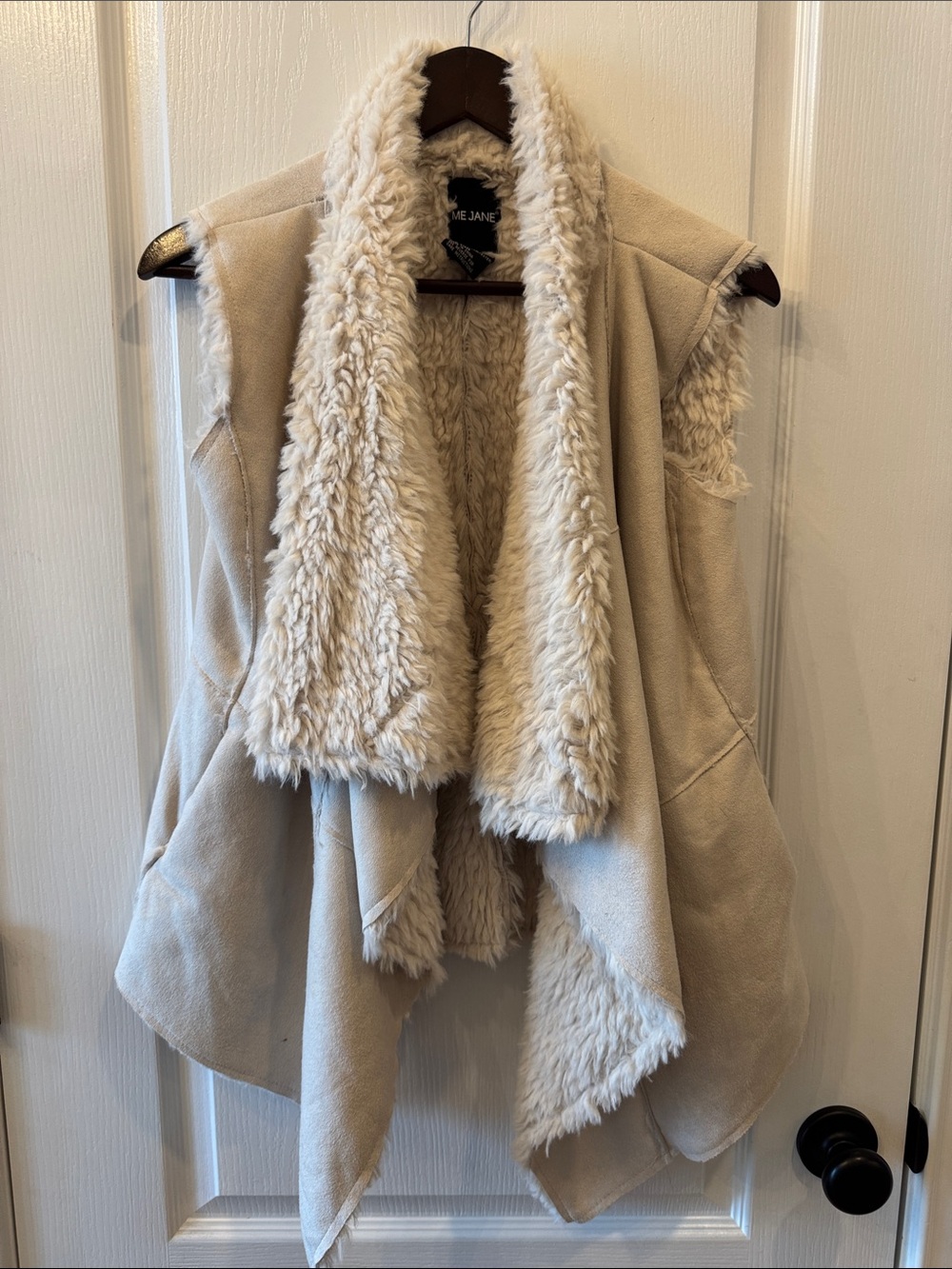 Me Jane Cream Faux-Shearling Open-Front Vest